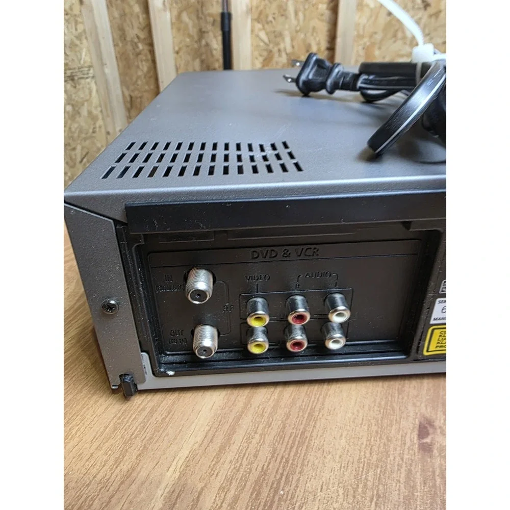 Samsung DVD-V2000 Dual DVD VCR Player Recorder Combo No Remote Phantom Surround